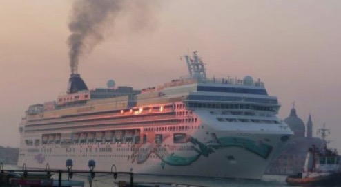 fumo nave da crociera 9 2011